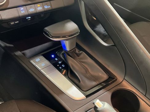 Used 2024 Hyundai Elantra SE image 20