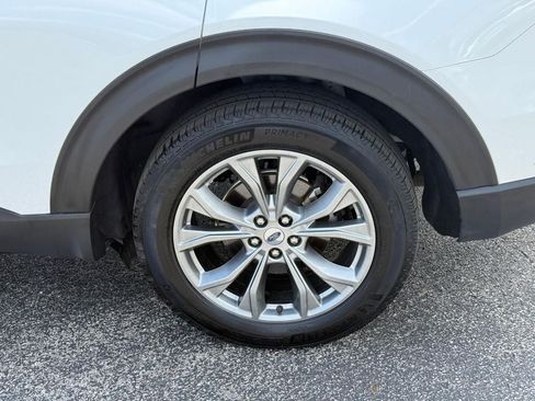 Used 2022 Ford Explorer XLT w/ Equipment Group 202A AWD/4WD image 6