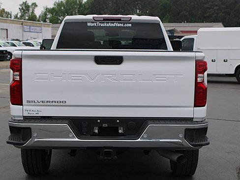 Used 2025 Chevrolet Silverado 2500 W/T w/ WT/CX Safety Package AWD/4WD image 8