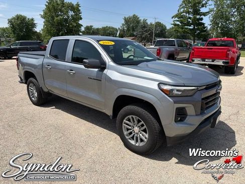 Used 2025 Chevrolet Colorado LT w/ LT Convenience Package AWD/4WD image 1