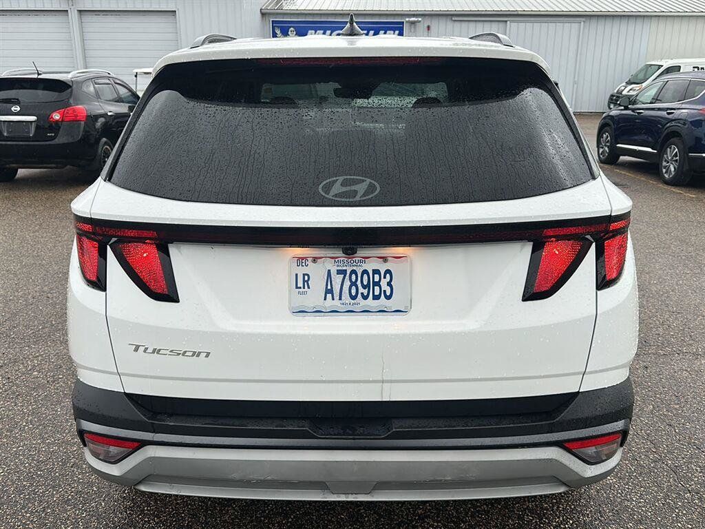 Certified 2025 Hyundai Tucson SEL AWD/4WD image 4