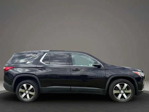 Used 2018 Chevrolet Traverse LT image 6