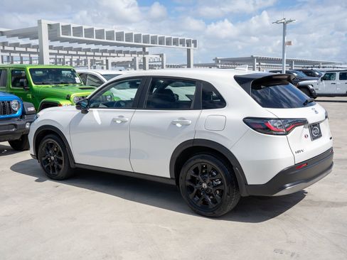 Certified 2024 Honda HR-V Sport image 7
