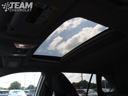 Used 2022 Toyota RAV4 XLE w/ Convenience Package AWD/4WD image 11