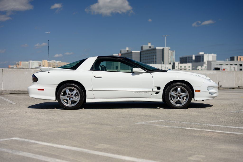 Used 2001 Pontiac Firebird Trans Am RWD image 5