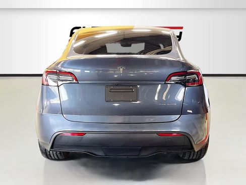 Used 2023 Tesla Model Y Performance AWD/4WD image 6