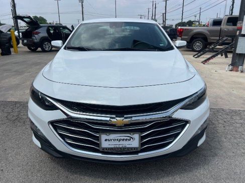 Used 2023 Chevrolet Malibu LT FWD image 3