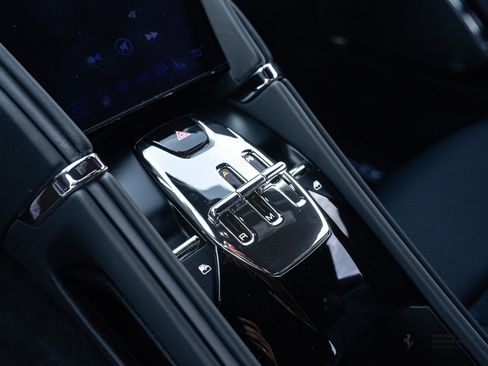 Certified 2022 Ferrari Roma image 18