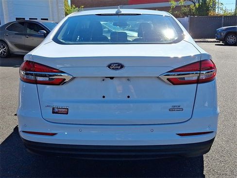 Used 2020 Ford Fusion SE image 5