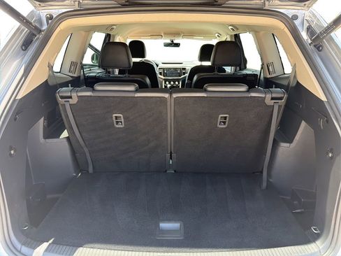 Used 2023 Volkswagen Atlas SE FWD image 13