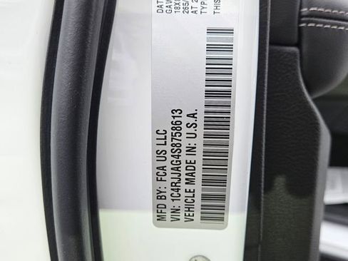 New 2025 Jeep Grand Cherokee L Laredo w/ Luxury Tech Group I image 20