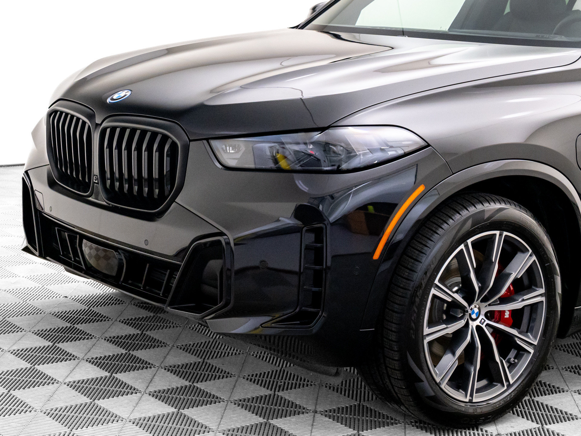 Used 2026 BMW X5 xDrive50e w/ Executive Package AWD/4WD image 38
