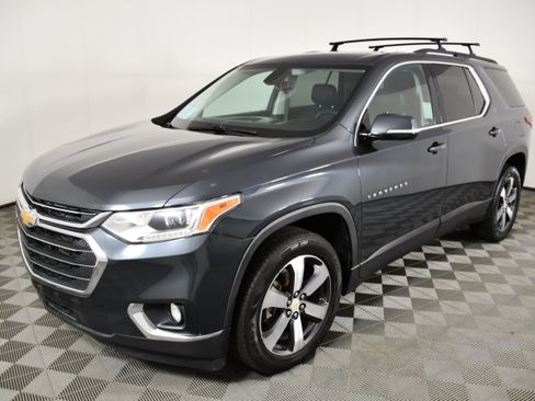 Used 2019 Chevrolet Traverse LT w/ LT Premium Package FWD image 10