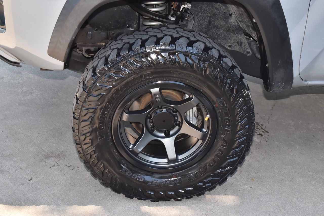 Used 2020 Toyota Tacoma TRD Off-Road AWD/4WD image 37