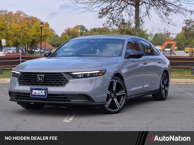 Used 2023 Honda Accord Sport image 1