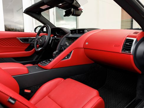 Used 2024 Jaguar F-TYPE R-Dynamic image 36