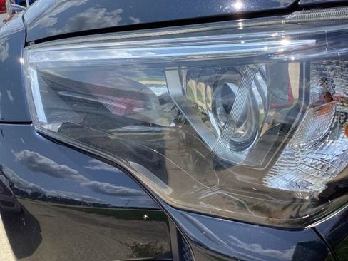 Used 2019 Toyota 4Runner SR5 Premium AWD/4WD image 4