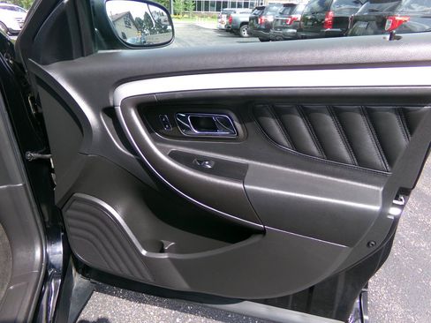 Used 2017 Ford Taurus SEL AWD/4WD image 32