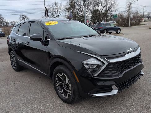 Used 2023 Kia Sportage LX image 1