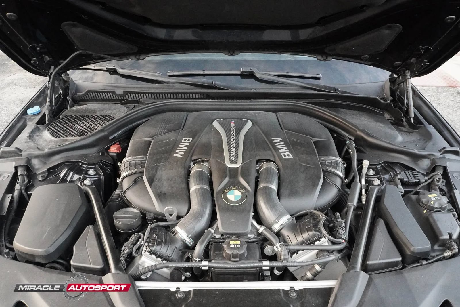 Used 2018 BMW M550i xDrive AWD/4WD image 14