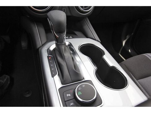 Used 2024 Chevrolet Blazer LT w/ Convenience Package FWD image 24
