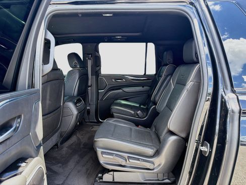 Used 2021 Cadillac Escalade ESV Sport w/ Driver Assist Tech Package AWD/4WD image 23