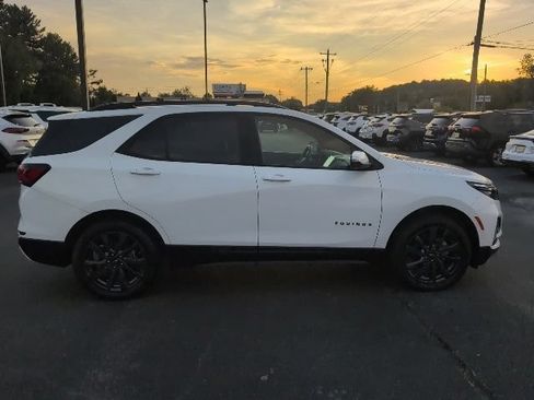 Used 2024 Chevrolet Equinox RS AWD/4WD image 9