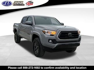Used 2020 Toyota Tacoma SR5 w/ SR5 Appearance Package (SM) 360° Tour