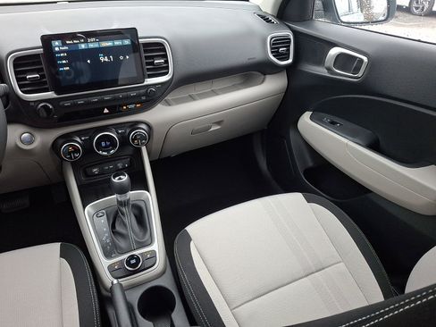 New 2026 Hyundai Venue SEL image 11