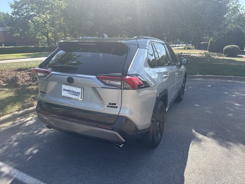 Used 2020 Toyota RAV4 XSE w/ Protection Package AWD/4WD image 10