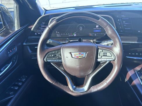 Certified 2023 Cadillac Escalade ESV Premium Luxury Platinum image 15