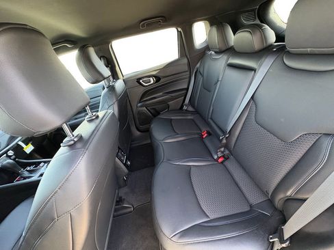 New 2026 Jeep Compass Latitude image 22