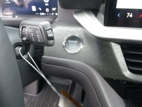 New 2026 Ford Explorer Platinum image 14