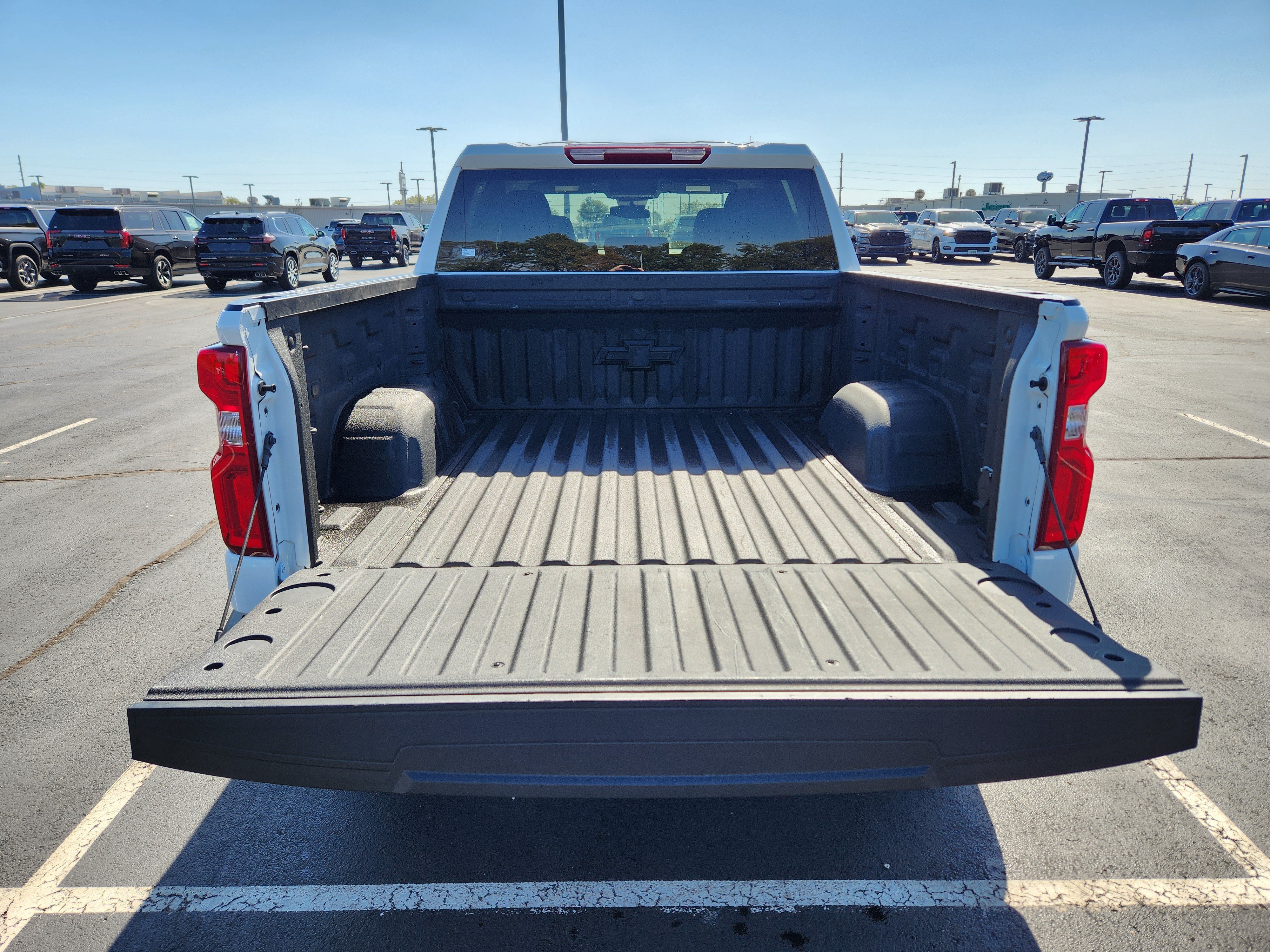 Used 2025 Chevrolet Silverado 1500 RST AWD/4WD image 10