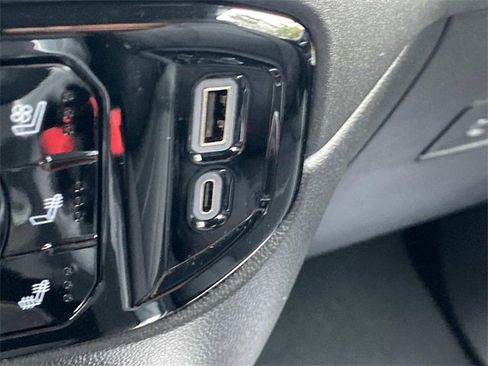 Used 2024 Chevrolet Silverado 2500 LTZ w/ LTZ Convenience Package image 26