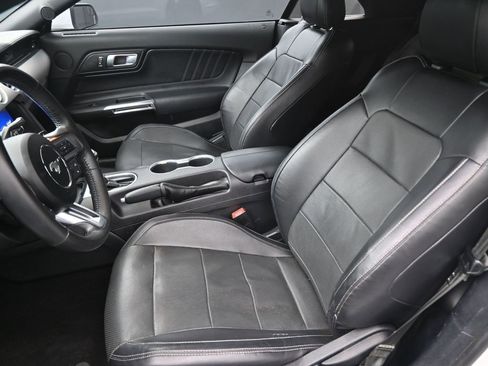 Used 2020 Ford Mustang Premium image 33