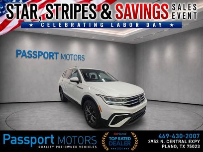 Used 2023 Volkswagen Tiguan SE w/ Panoramic Sunroof Package