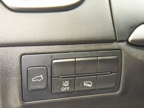 Used 2023 MAZDA CX-9 Touring image 16