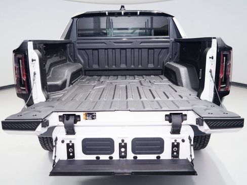 Used 2026 GMC Hummer EV 4x4 Crew Cab w/ LPO, Dark Essentials Package image 26