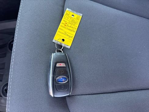 Used 2025 Subaru Crosstrek 2.5i Premium AWD/4WD image 32