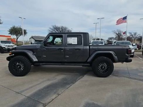 Used 2023 Jeep Gladiator Sport image 5
