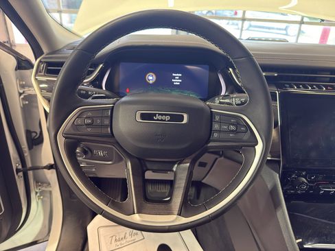 Used 2022 Jeep Grand Cherokee Limited 4xe AWD/4WD image 16