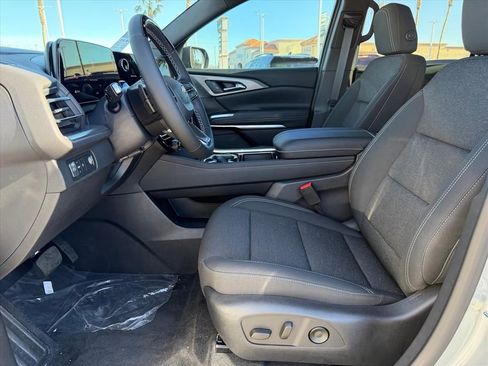 New 2026 Chevrolet Traverse LT w/ Enhanced Driving Package image 5