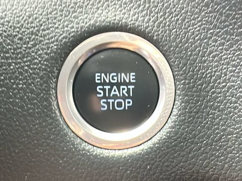 Used 2024 Toyota Tundra Limited AWD/4WD image 24