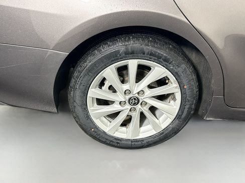 Used 2022 Toyota Camry LE FWD image 32