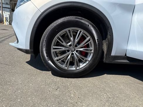 Used 2023 Alfa Romeo Stelvio Sprint AWD/4WD image 28