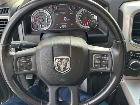 Certified 2020 RAM 1500 Classic SLT w/ Luxury Group image 21