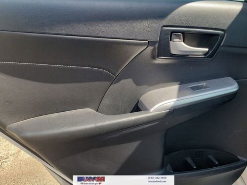 Used 2014 Toyota Camry SE w/ Leather Package FWD image 11