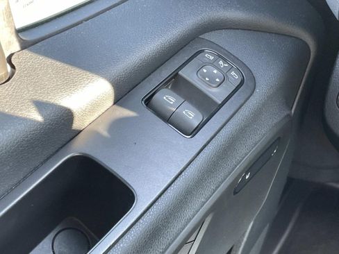 Used 2025 Mercedes-Benz Sprinter 2500 image 11