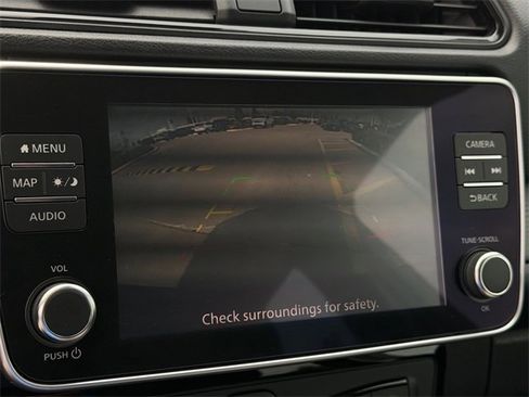 Used 2022 Nissan Leaf SV image 16